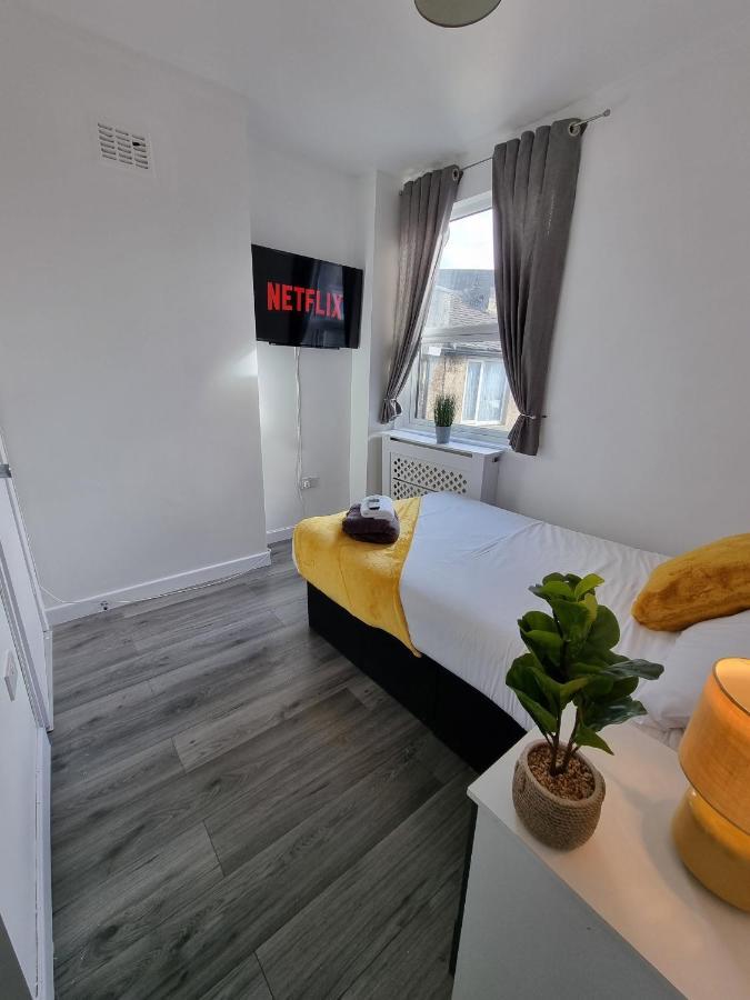 23 Woodhouse Villa Stoke-on-Trent Eksteriør billede